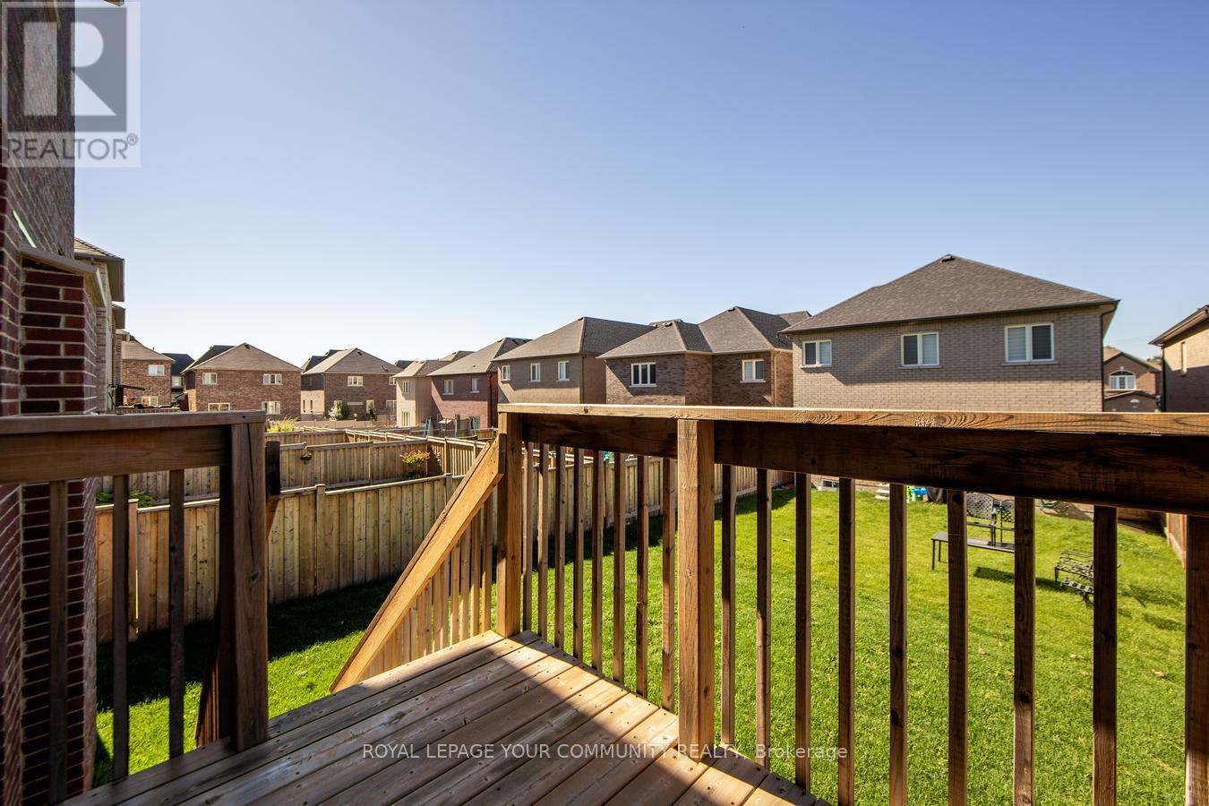 30 Tyndall Drive, Bradford West Gwillimbury, Ontario  L3Z 4G6 - Photo 45 - N12436905