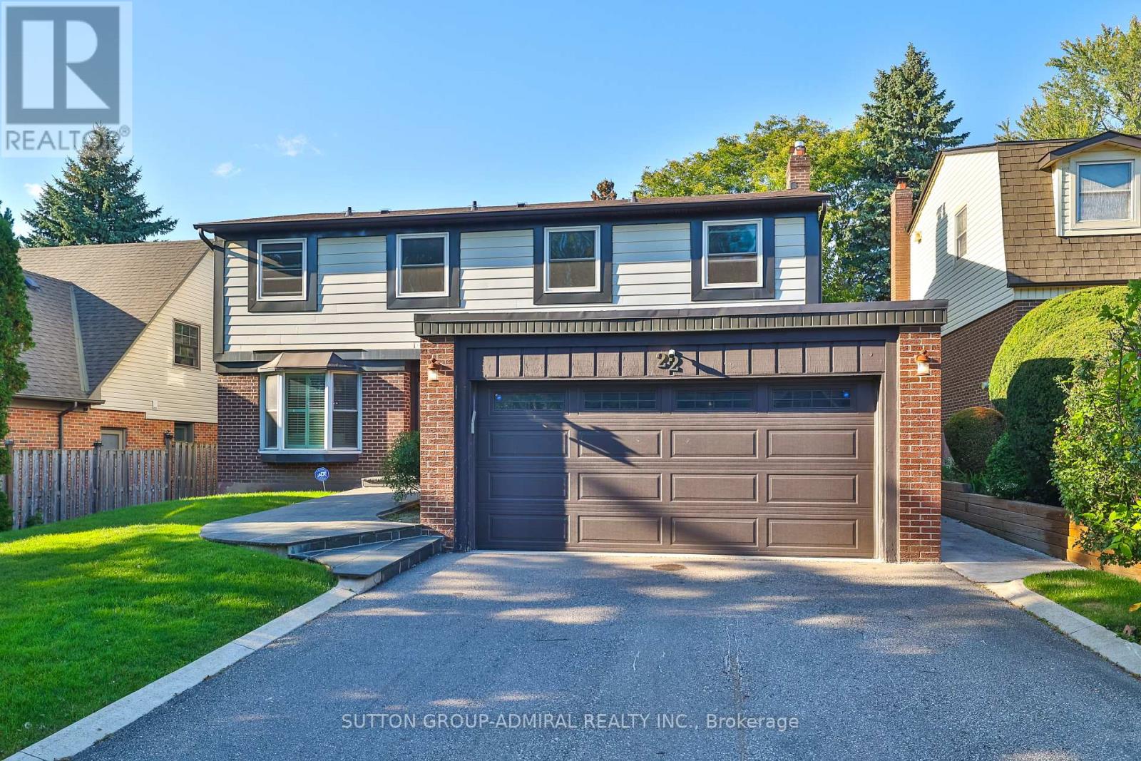 22 Cobblestone Drive, Markham, Ontario  L3T 4E4 - Photo 2 - N12436911