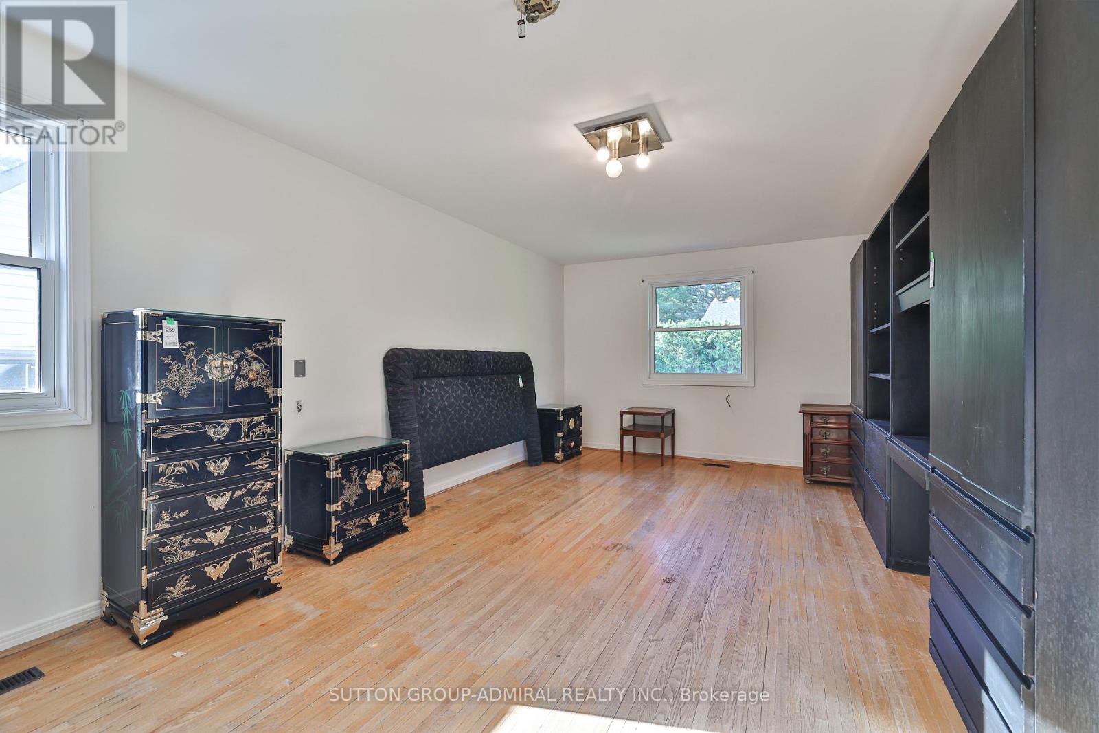 22 Cobblestone Drive, Markham, Ontario  L3T 4E4 - Photo 22 - N12436911