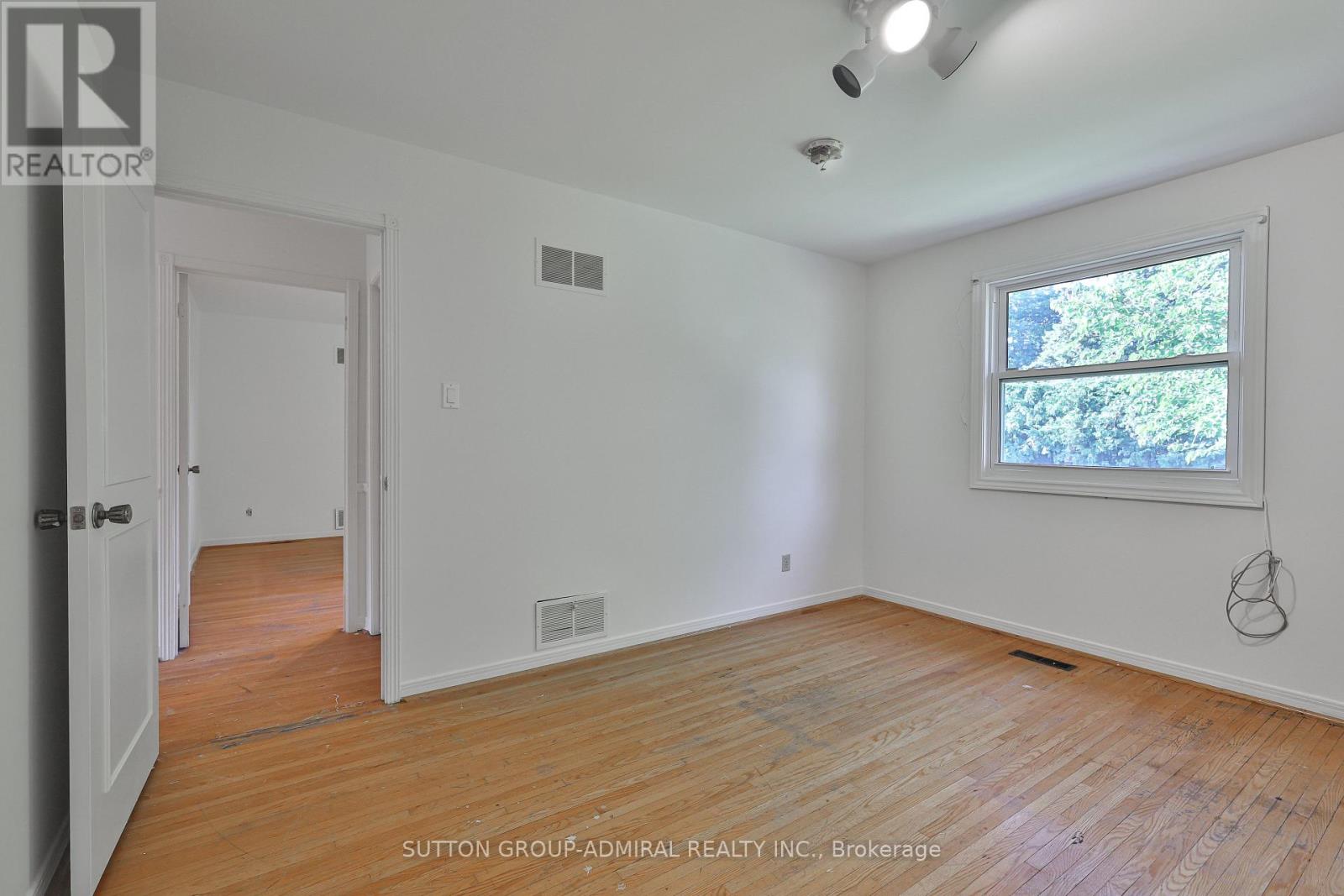 22 Cobblestone Drive, Markham, Ontario  L3T 4E4 - Photo 34 - N12436911