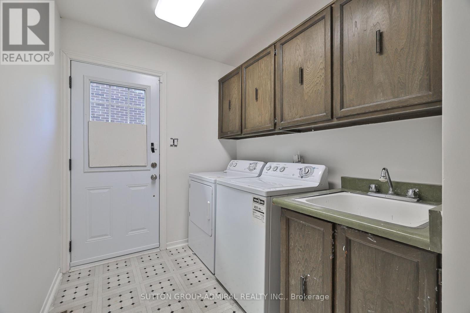 22 Cobblestone Drive, Markham, Ontario  L3T 4E4 - Photo 38 - N12436911