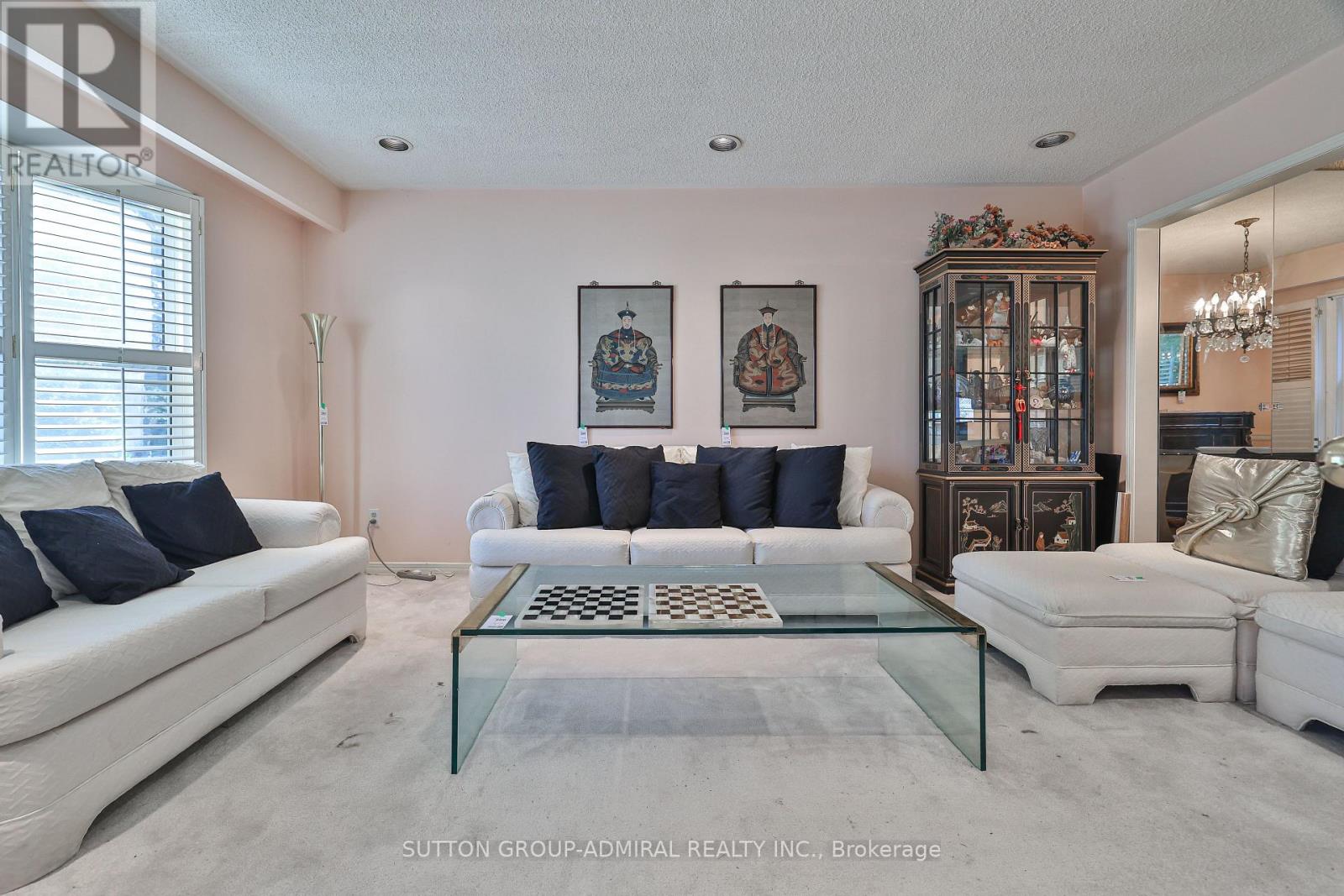 22 Cobblestone Drive, Markham, Ontario  L3T 4E4 - Photo 9 - N12436911
