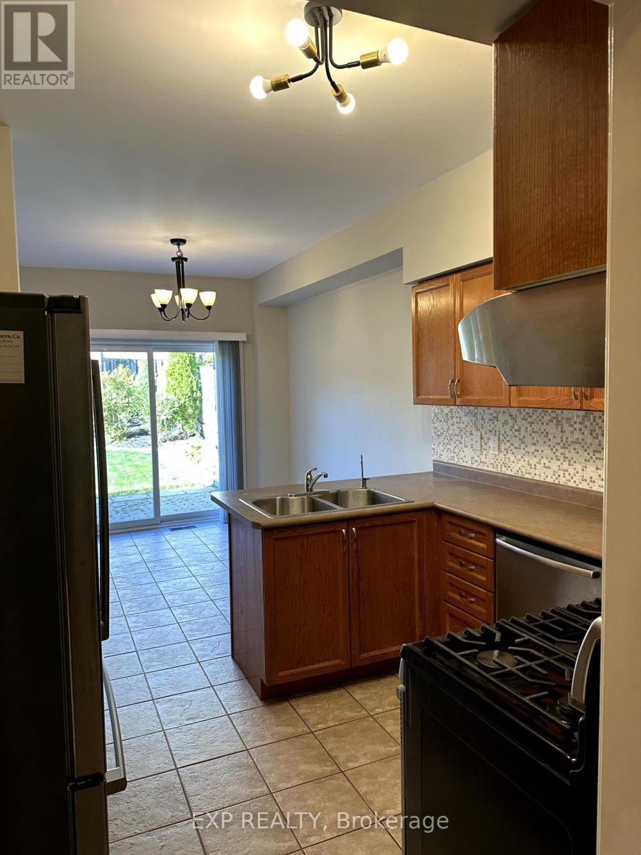 837 Colter Street, Newmarket, Ontario  L3X 2S6 - Photo 10 - N12436923