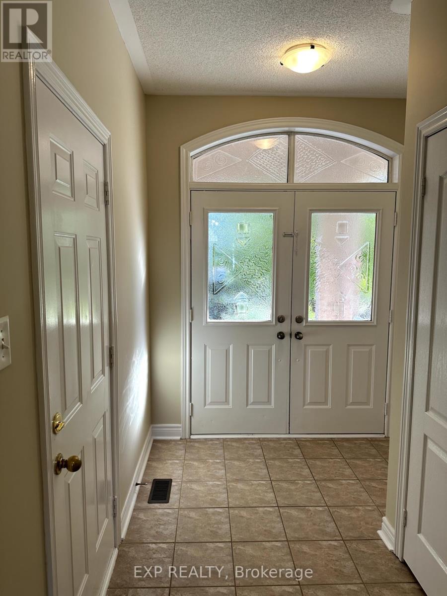 837 Colter Street, Newmarket, Ontario  L3X 2S6 - Photo 3 - N12436923