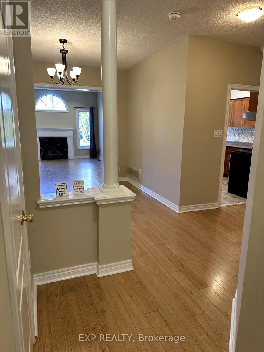 837 Colter Street, Newmarket, Ontario  L3X 2S6 - Photo 4 - N12436923