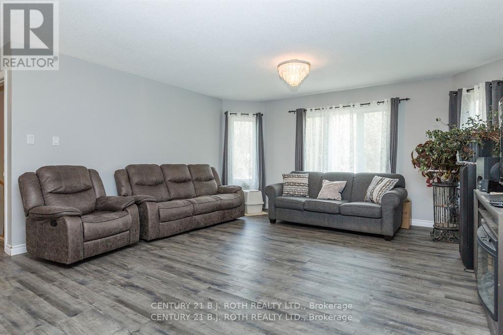 7972 County 13 Road, Adjala-Tosorontio, Ontario  L0M 1M0 - Photo 10 - N12436927