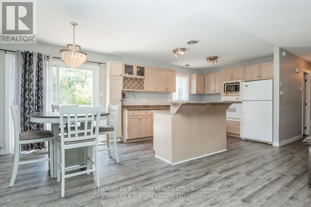 7972 County 13 Road, Adjala-Tosorontio, Ontario  L0M 1M0 - Photo 5 - N12436927