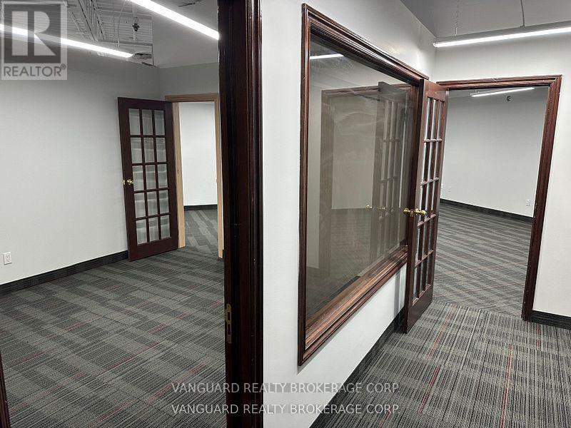 17 - 231 Millway Avenue, Vaughan, Ontario  L4K 3W7 - Photo 5 - N12436956