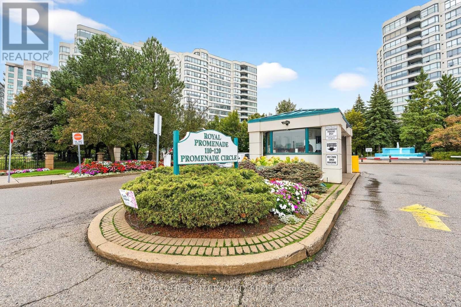 1402 - 110 Promenade Circle, Vaughan, Ontario  L4J 7W8 - Photo 3 - N12436967
