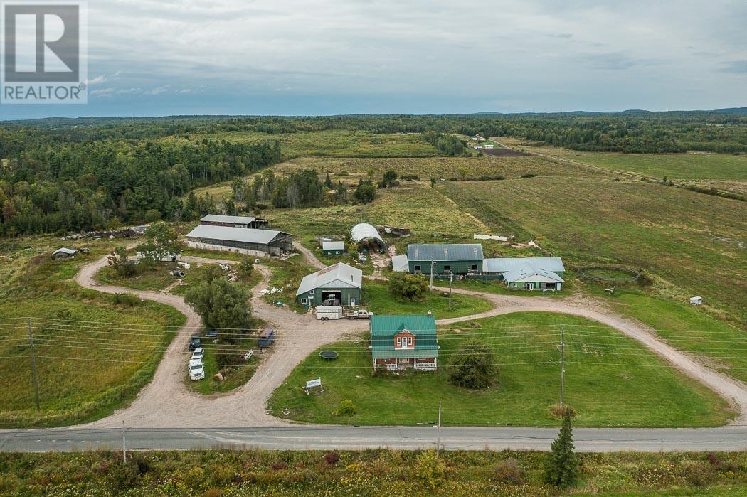 3064 Government RD|Whole package, laird, Ontario