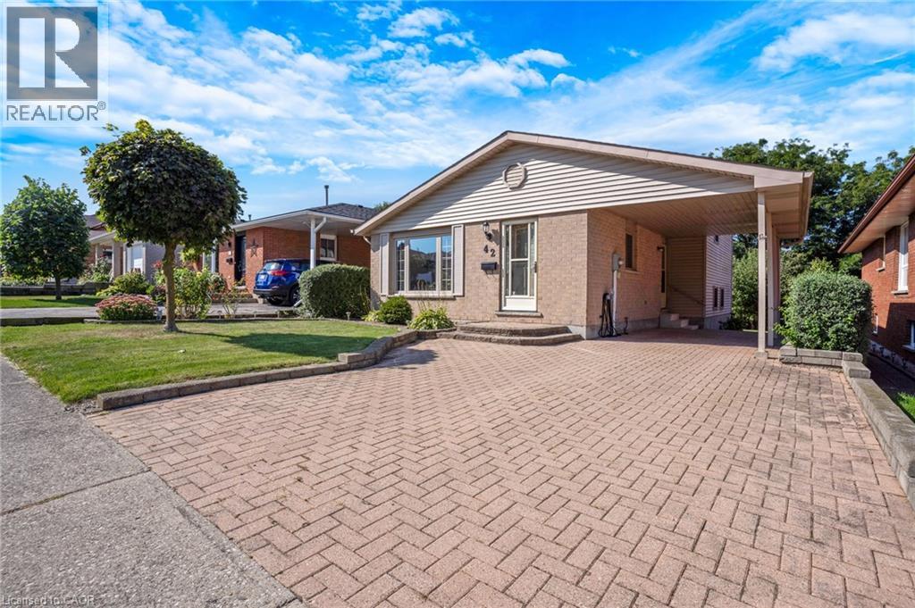 42 PARKER Drive, Cambridge, Ontario