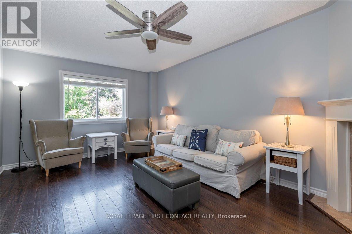 26 Kenwell Crescent, Barrie, Ontario  L4N 0A4 - Photo 13 - S12436798