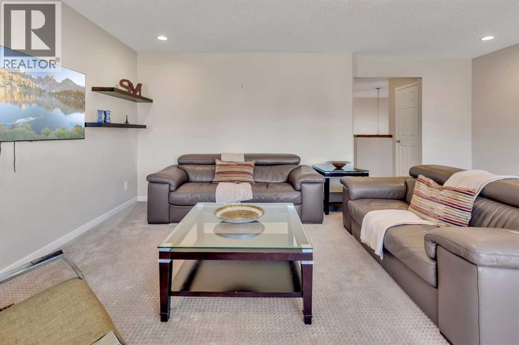 1544 Panatella Boulevard Nw, Calgary, Alberta  T3K 0W3 - Photo 38 - A2249706