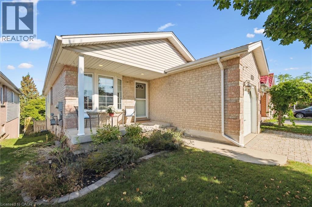 264 Grey Fox Drive, Kitchener, Ontario  N2E 3P2 - Photo 3 - 40755159