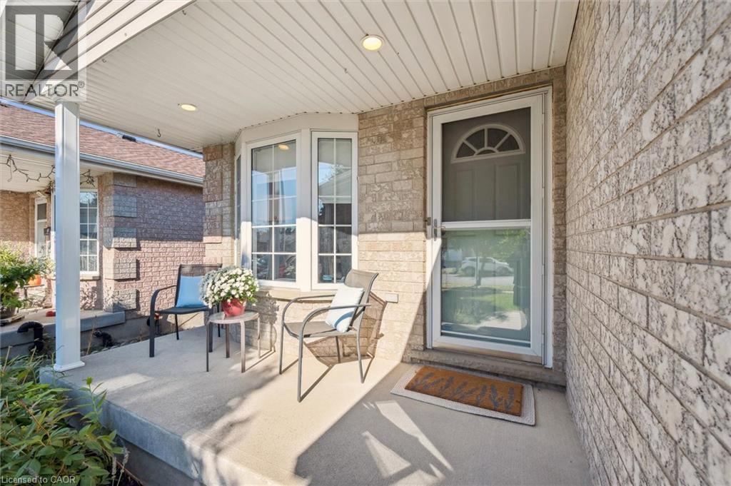264 Grey Fox Drive, Kitchener, Ontario  N2E 3P2 - Photo 4 - 40755159