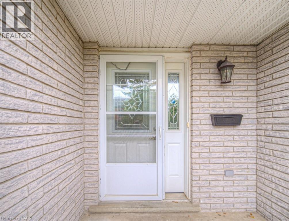 270 Dolph Street N, Cambridge, Ontario  N3H 2A7 - Photo 3 - 40772388