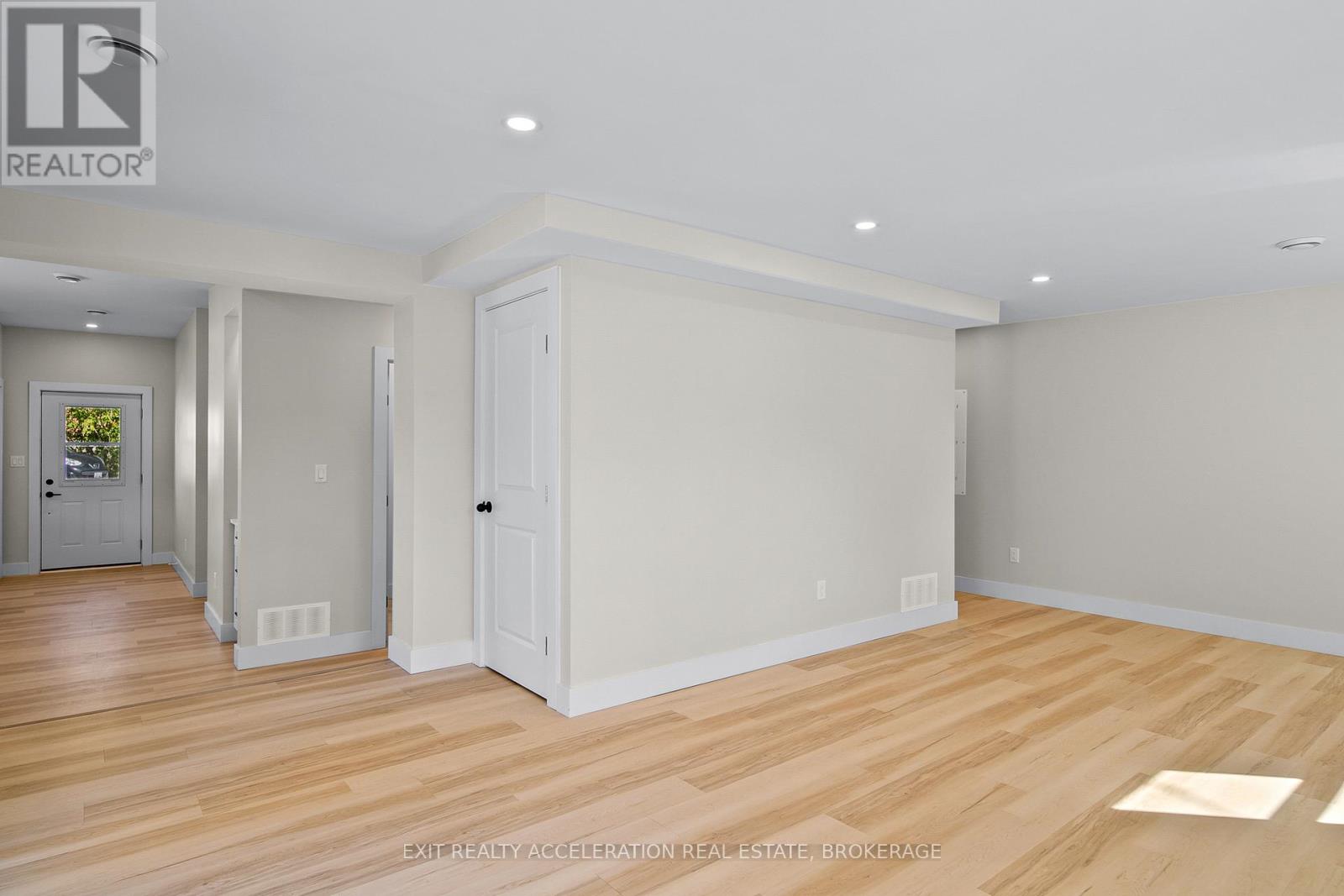 213 Belleville Road, Greater Napanee, Ontario  K7R 2R4 - Photo 17 - X12437104