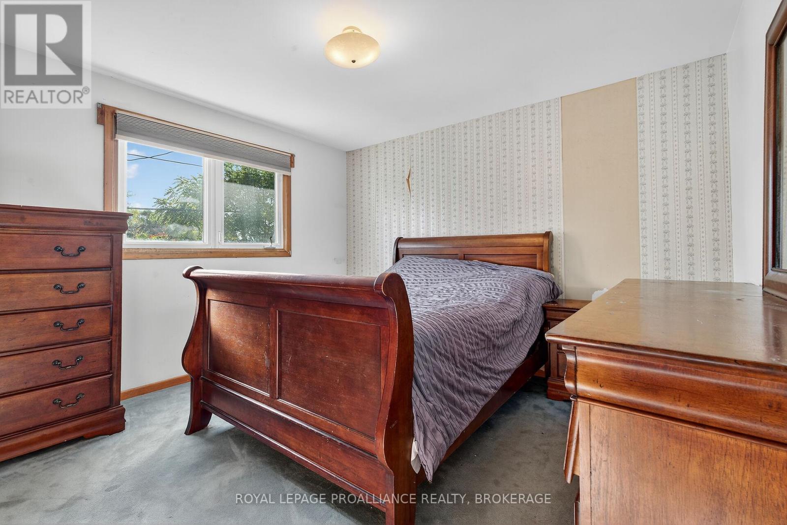 747 Laidlaw Crescent, Kingston, Ontario  K7M 5M3 - Photo 14 - X12437208