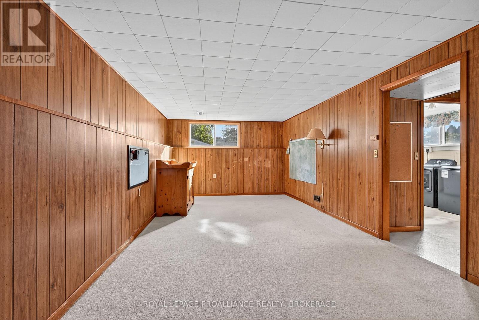 747 Laidlaw Crescent, Kingston, Ontario  K7M 5M3 - Photo 22 - X12437208