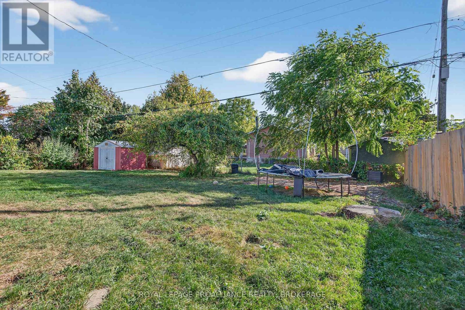 747 Laidlaw Crescent, Kingston, Ontario  K7M 5M3 - Photo 27 - X12437208