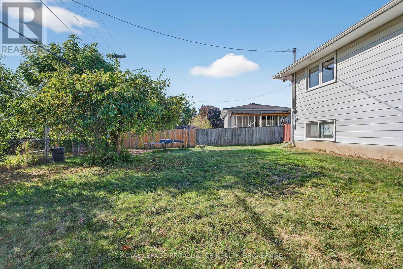 747 Laidlaw Crescent, Kingston, Ontario  K7M 5M3 - Photo 29 - X12437208