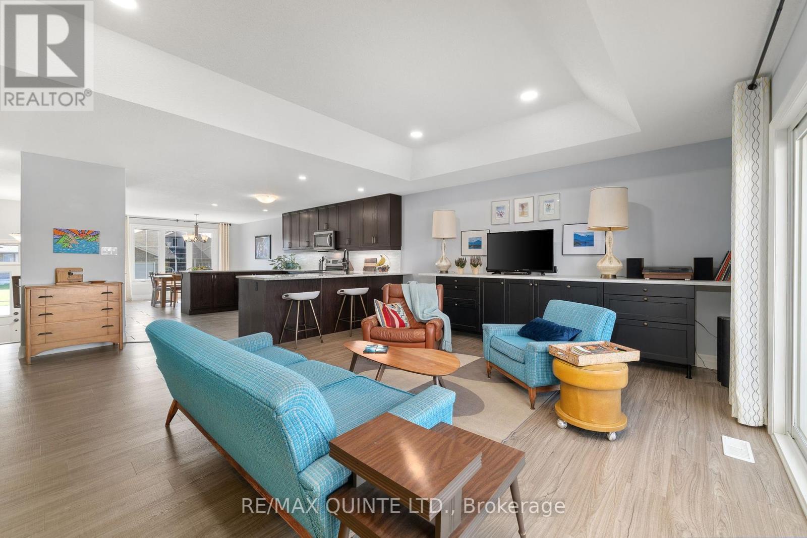 56 Mcintosh Crescent, Quinte West, Ontario  K8V 0G1 - Photo 10 - X12437308