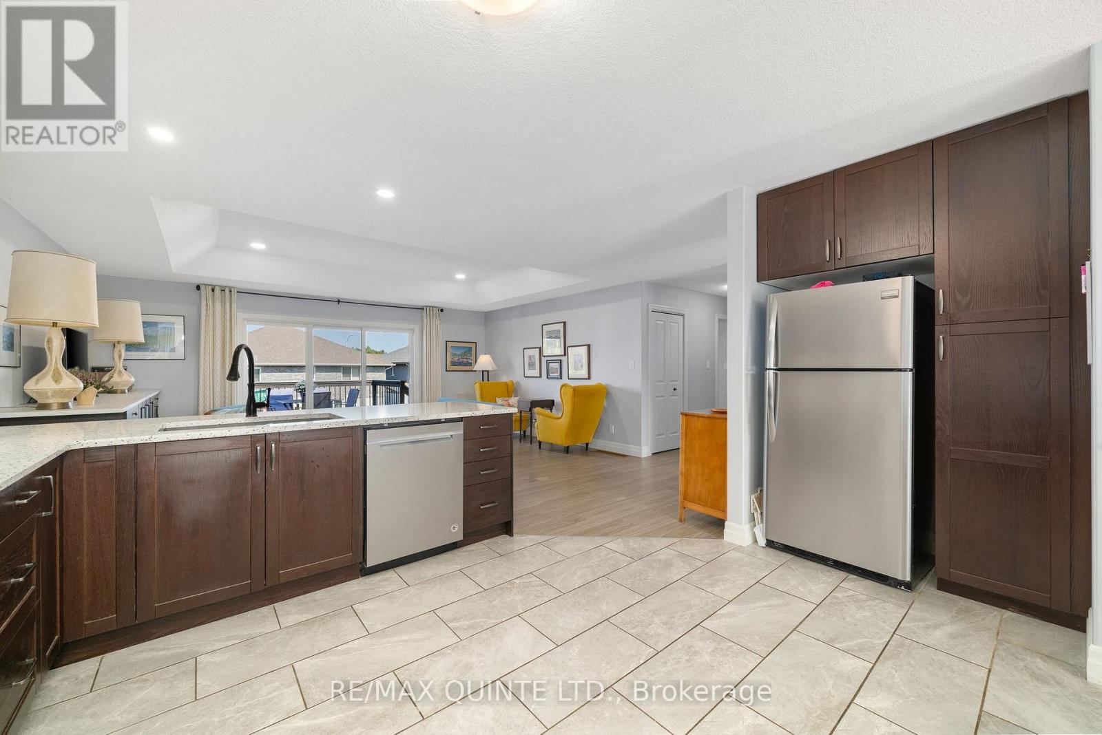 56 Mcintosh Crescent, Quinte West, Ontario  K8V 0G1 - Photo 13 - X12437308