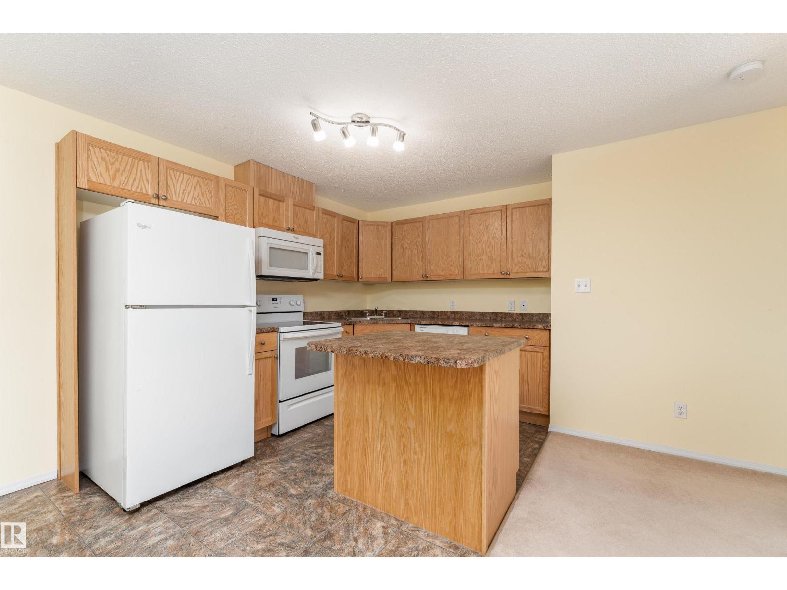 #438 301 Clareview Station Dr Nw, Edmonton, Alberta  T6J 7H3 - Photo 4 - E4460195