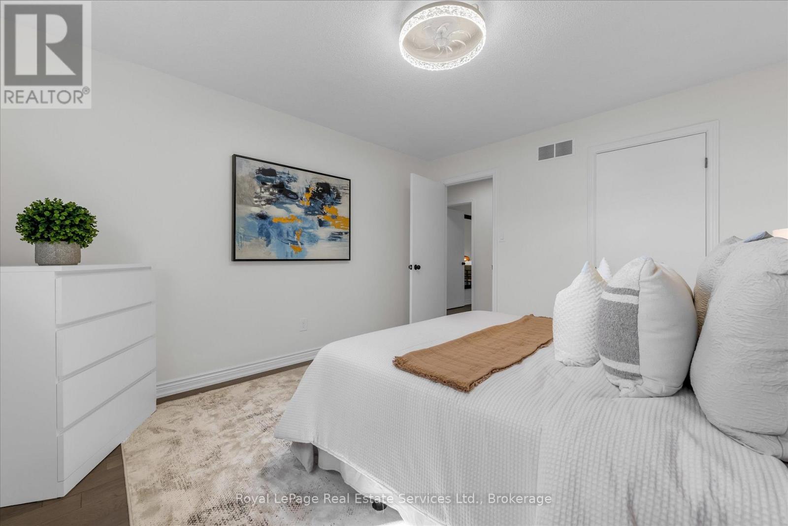 2938 Mulberry Drive, Oakville, Ontario  L6J 7H3 - Photo 27 - W12437159