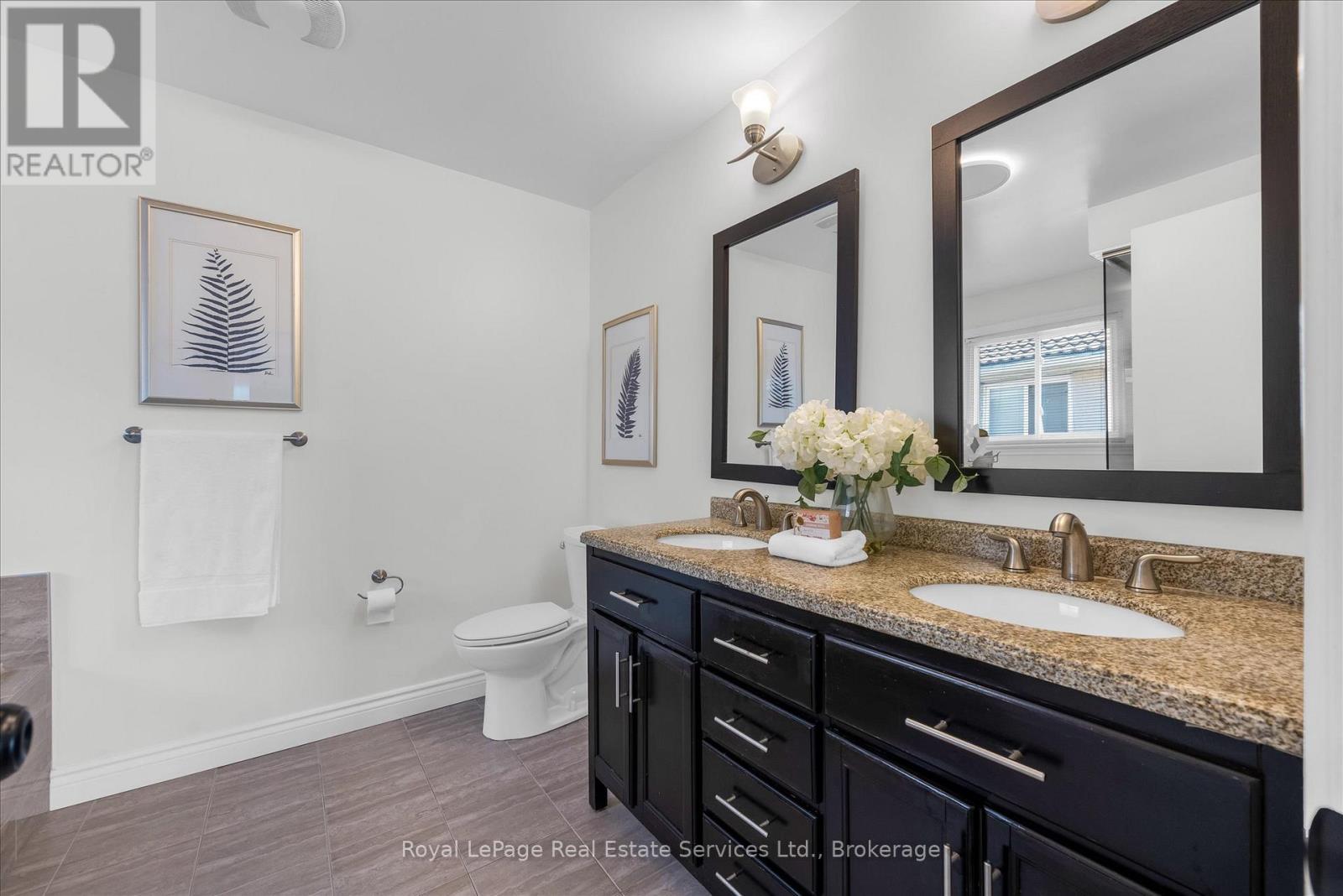 2938 Mulberry Drive, Oakville, Ontario  L6J 7H3 - Photo 31 - W12437159