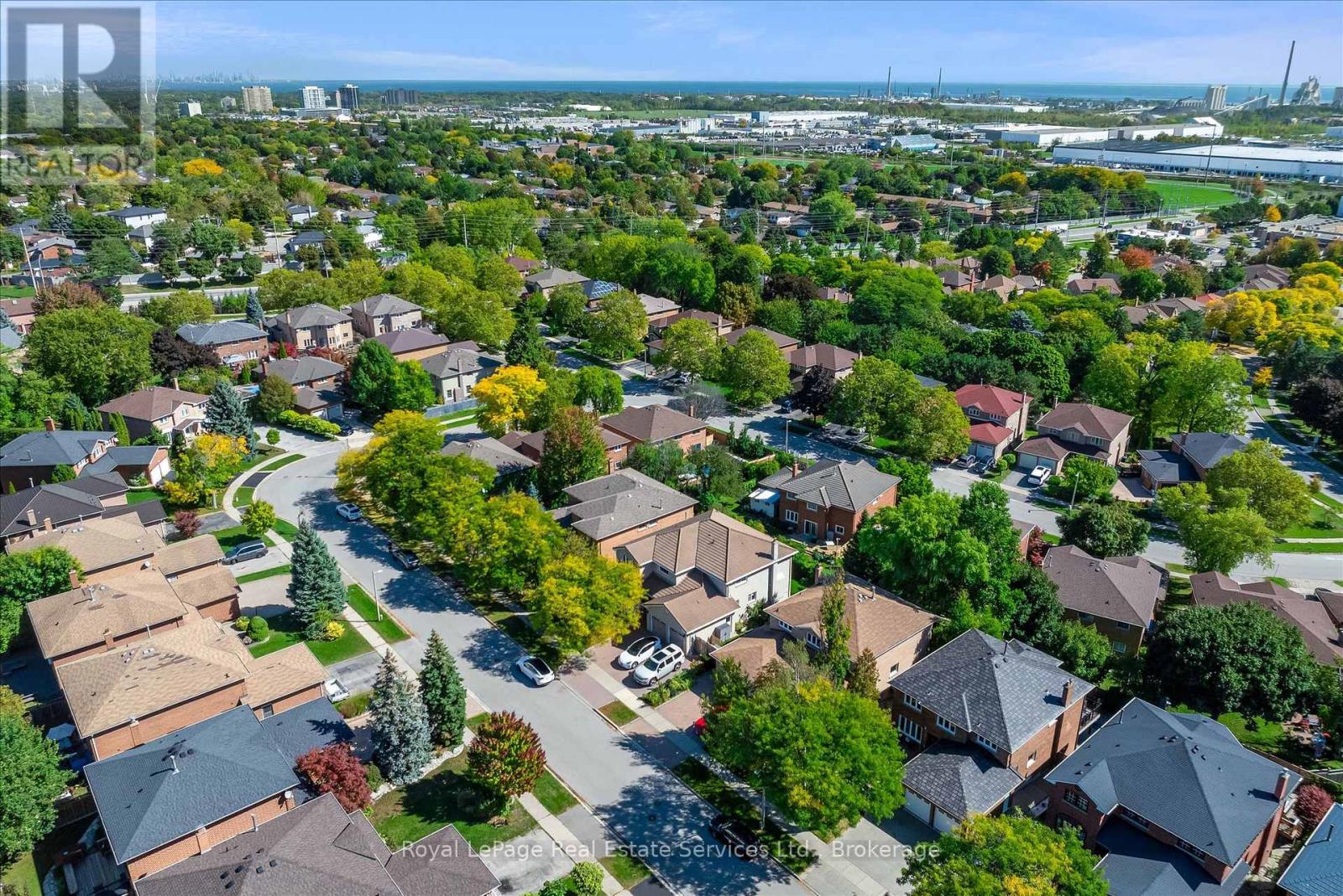 2938 Mulberry Drive, Oakville, Ontario  L6J 7H3 - Photo 48 - W12437159