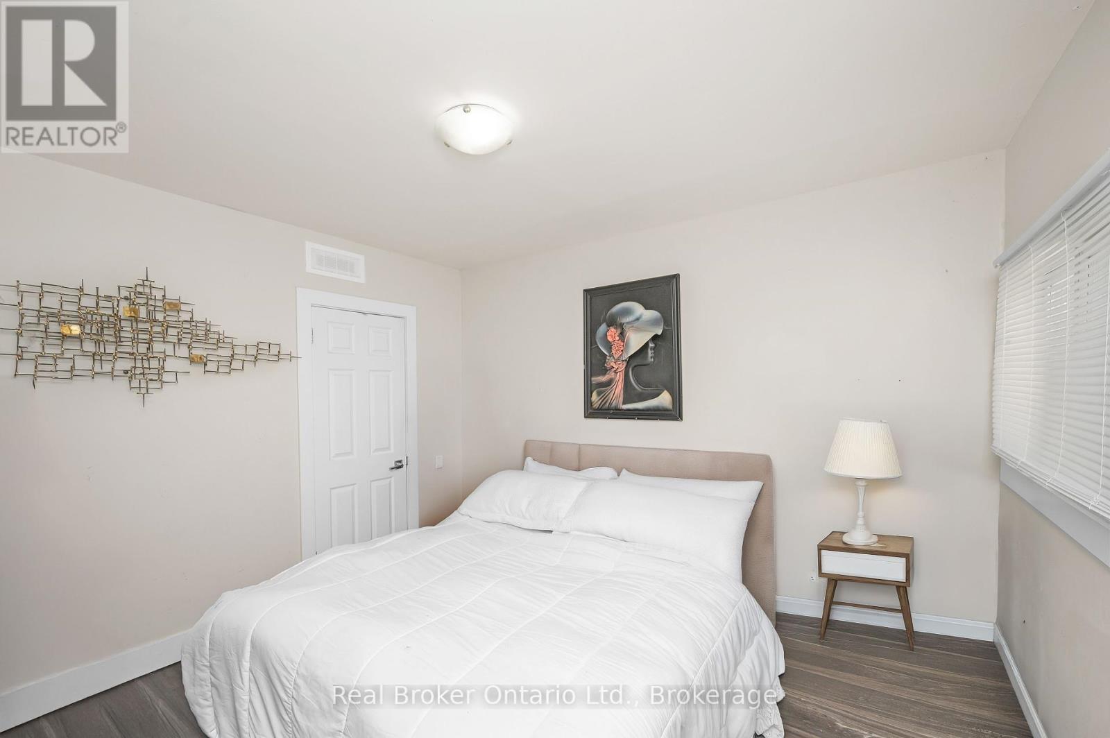 625 Sims Avenue, Fort Erie, Ontario  L2A 6B1 - Photo 9 - X12437150