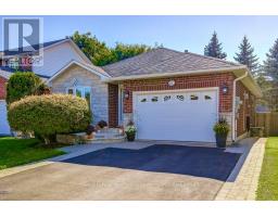 61 DUNCAN AVENUE, Hamilton, Ontario