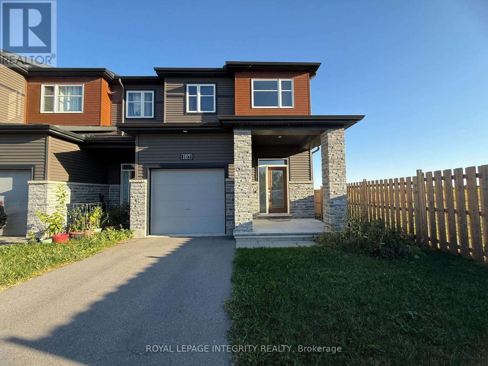 107 AURA AVENUE, Ottawa, Ontario
