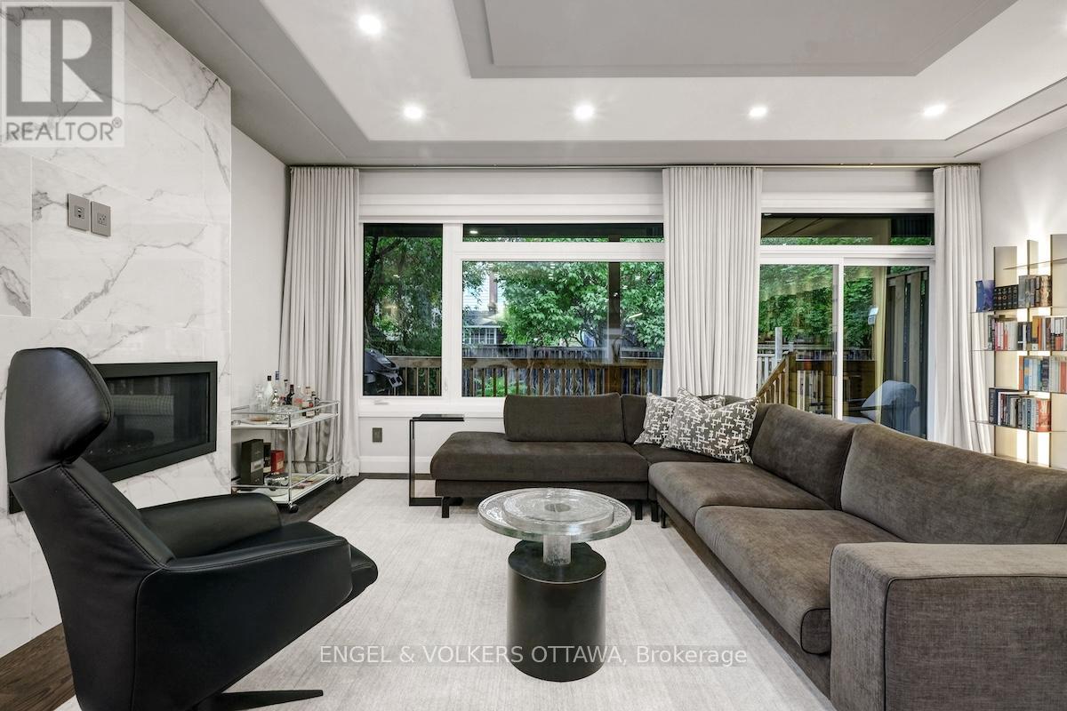 305 Westhill Avenue, Ottawa, Ontario  K1Z 7H7 - Photo 10 - X12437279