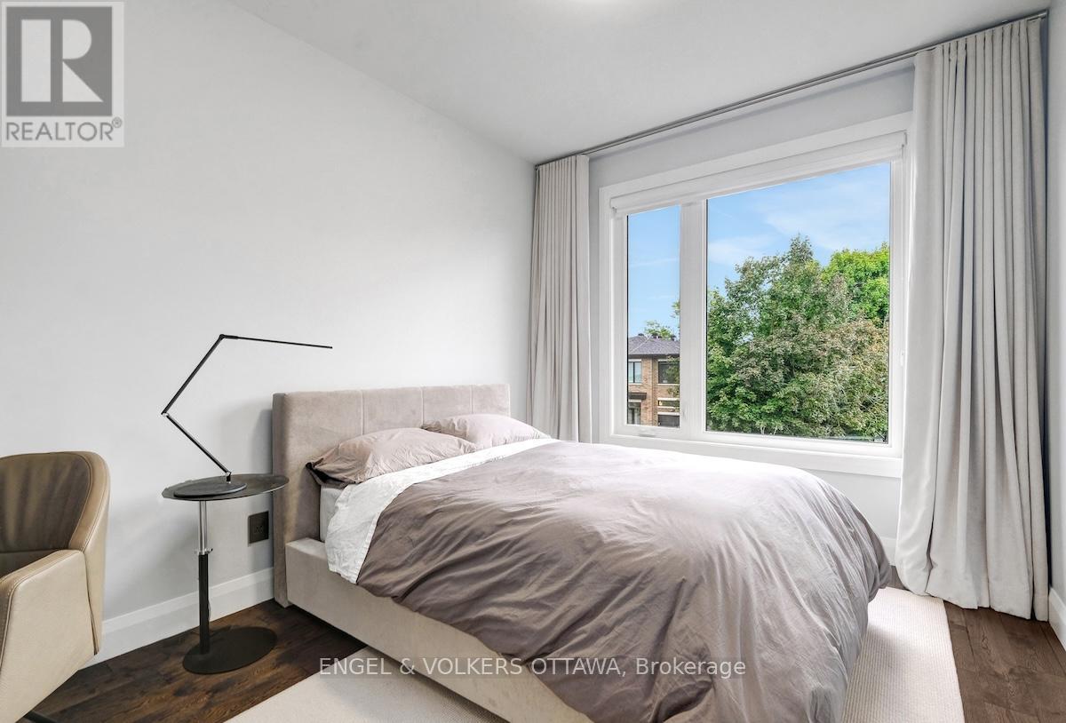 305 Westhill Avenue, Ottawa, Ontario  K1Z 7H7 - Photo 32 - X12437279