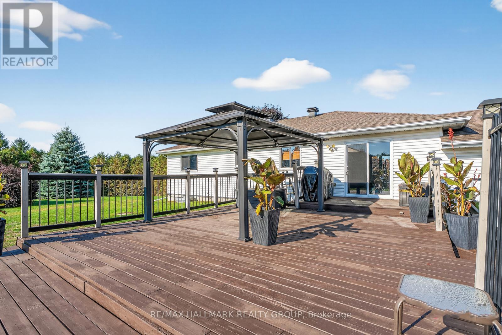 2851 Glenwood Drive, Ottawa, Ontario  K0A 2P0 - Photo 33 - X12437280