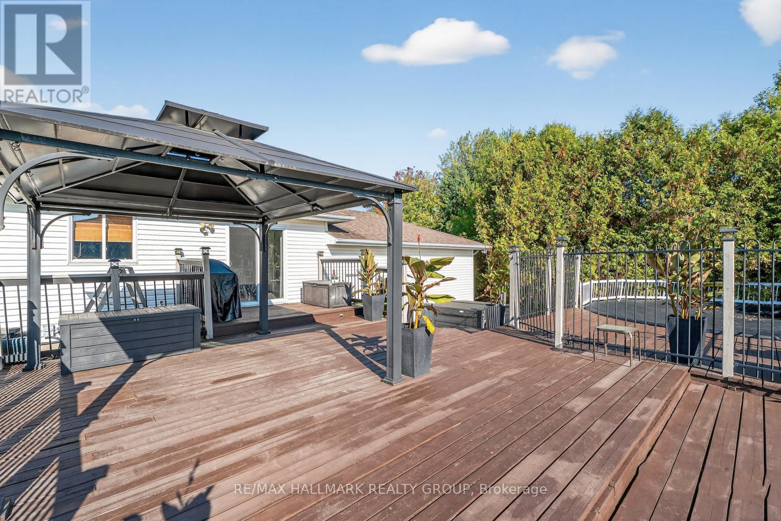 2851 Glenwood Drive, Ottawa, Ontario  K0A 2P0 - Photo 34 - X12437280