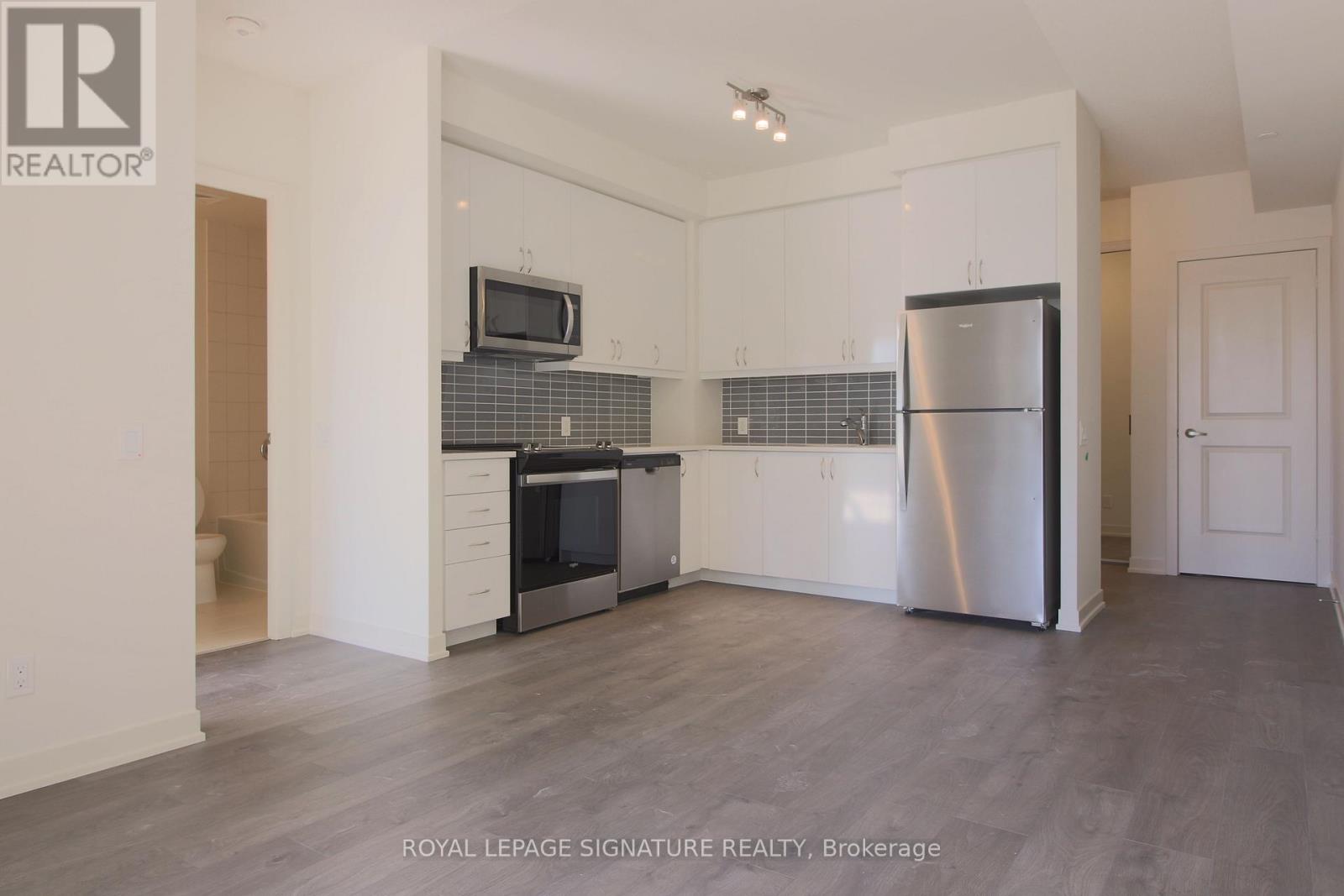 607 - 4955 Yonge Street, Toronto, Ontario  M2N 0L8 - Photo 3 - C12436977