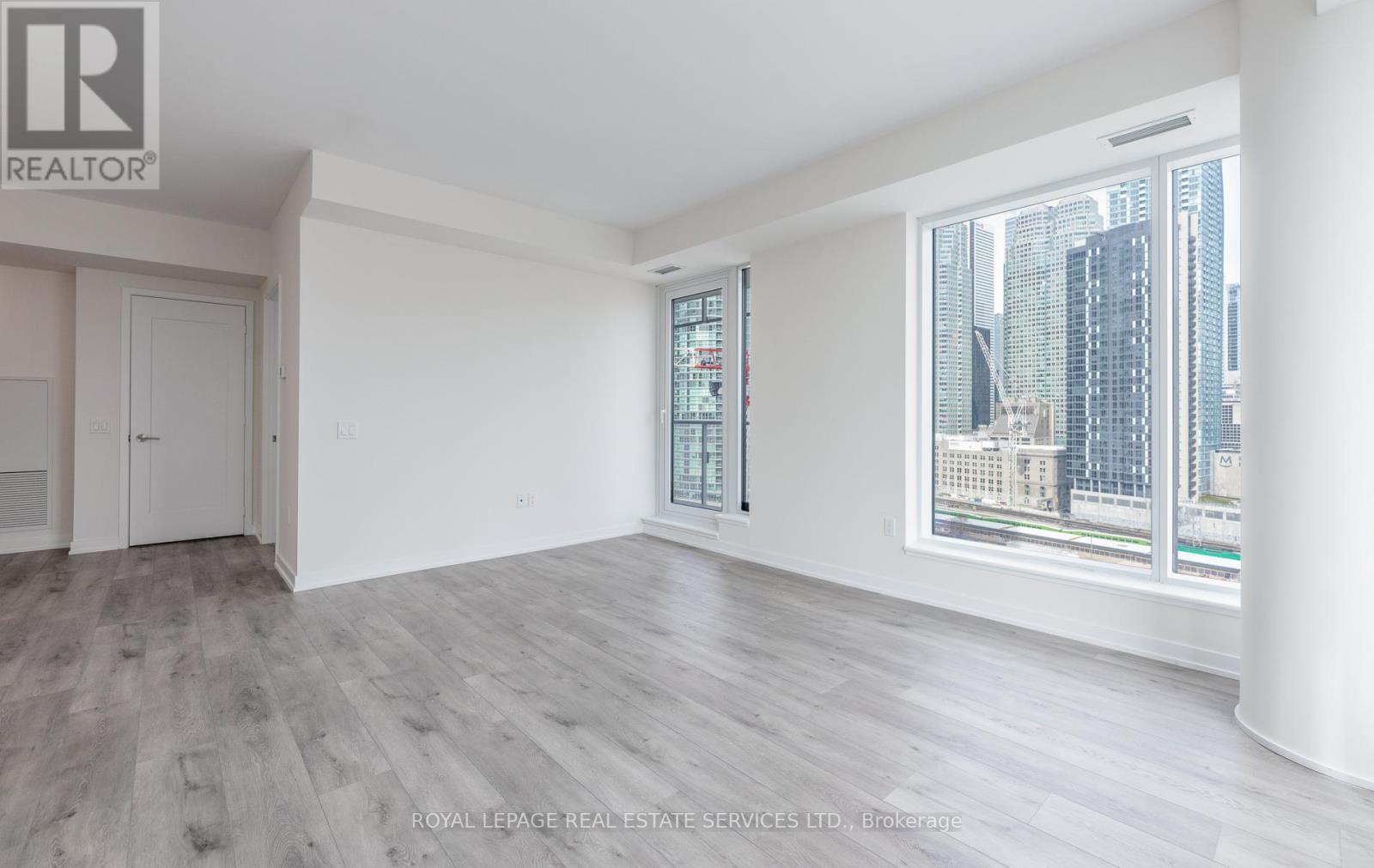 1307 - 28 Freedland Street, Toronto, Ontario  M5E 0E3 - Photo 12 - C12437012