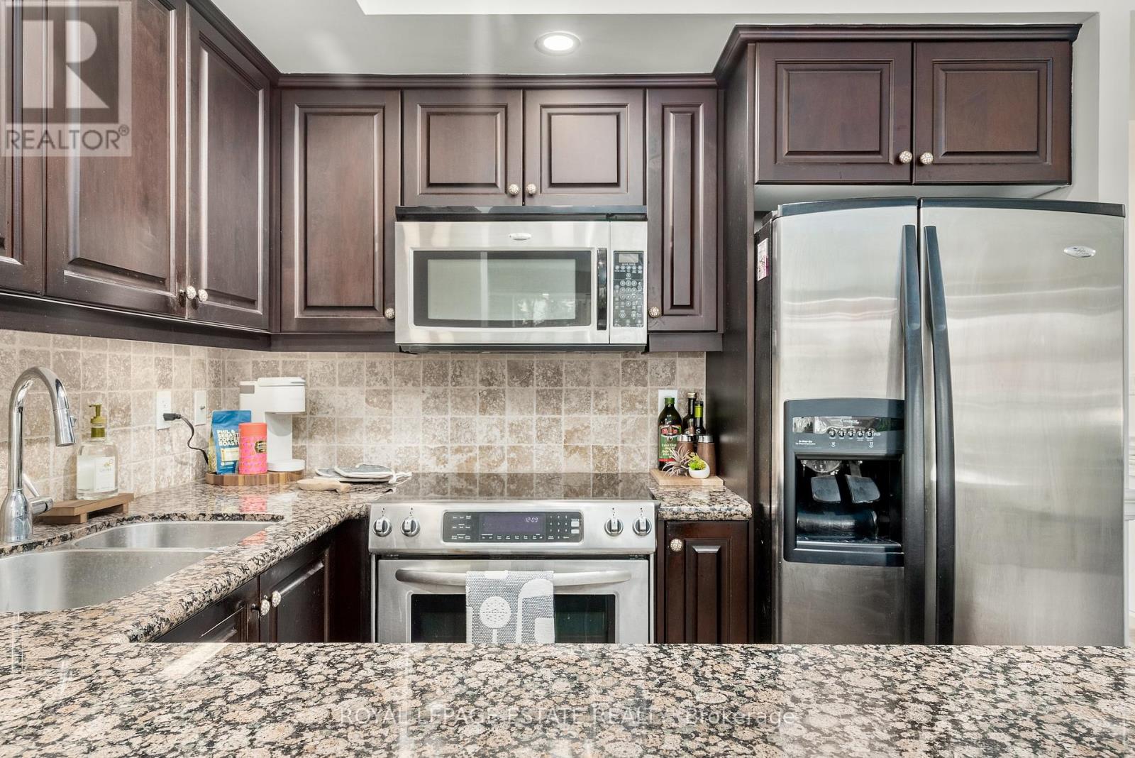 313 - 900 Mount Pleasant Road, Toronto, Ontario  M4P 3J9 - Photo 19 - C12437018