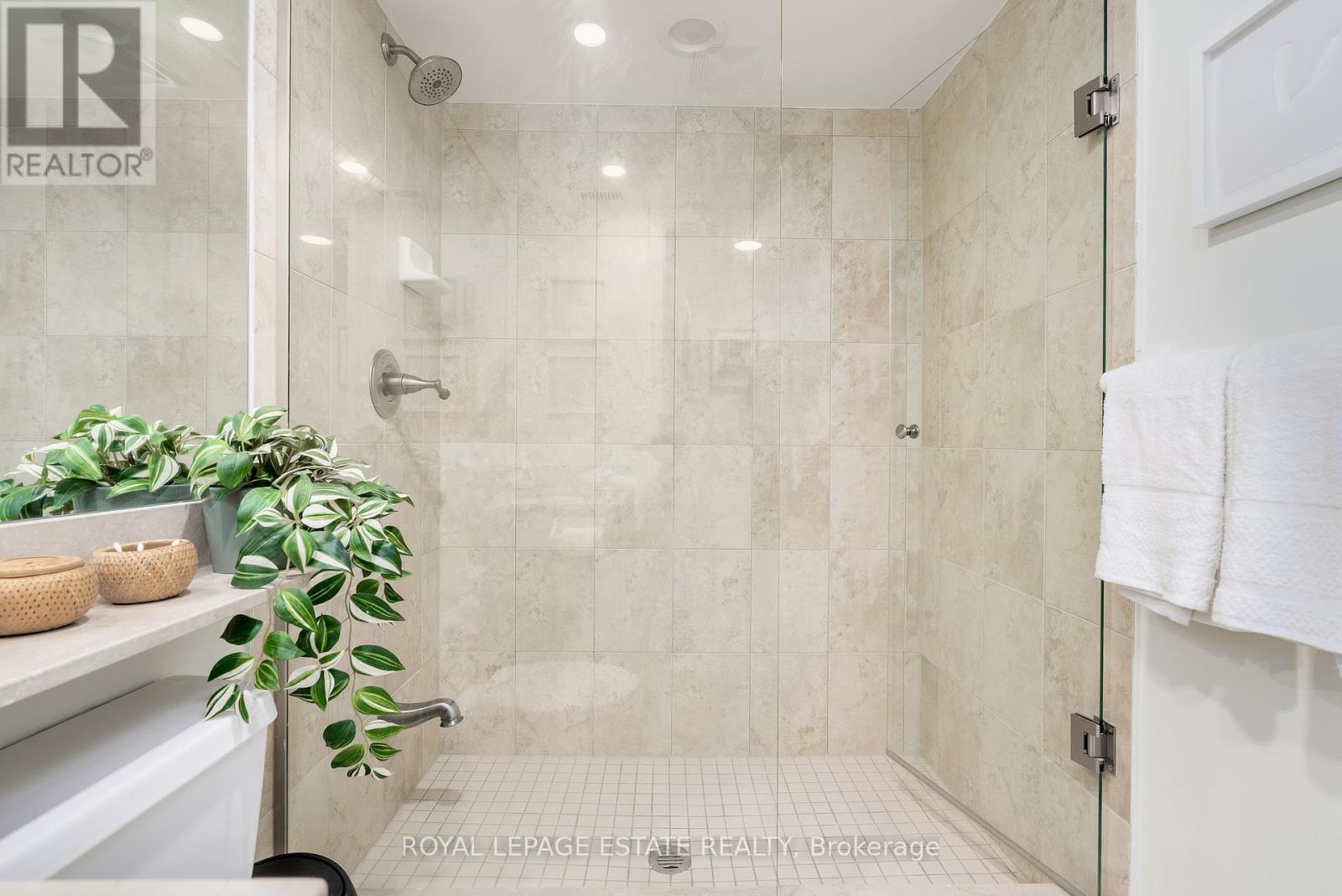 313 - 900 Mount Pleasant Road, Toronto, Ontario  M4P 3J9 - Photo 7 - C12437018