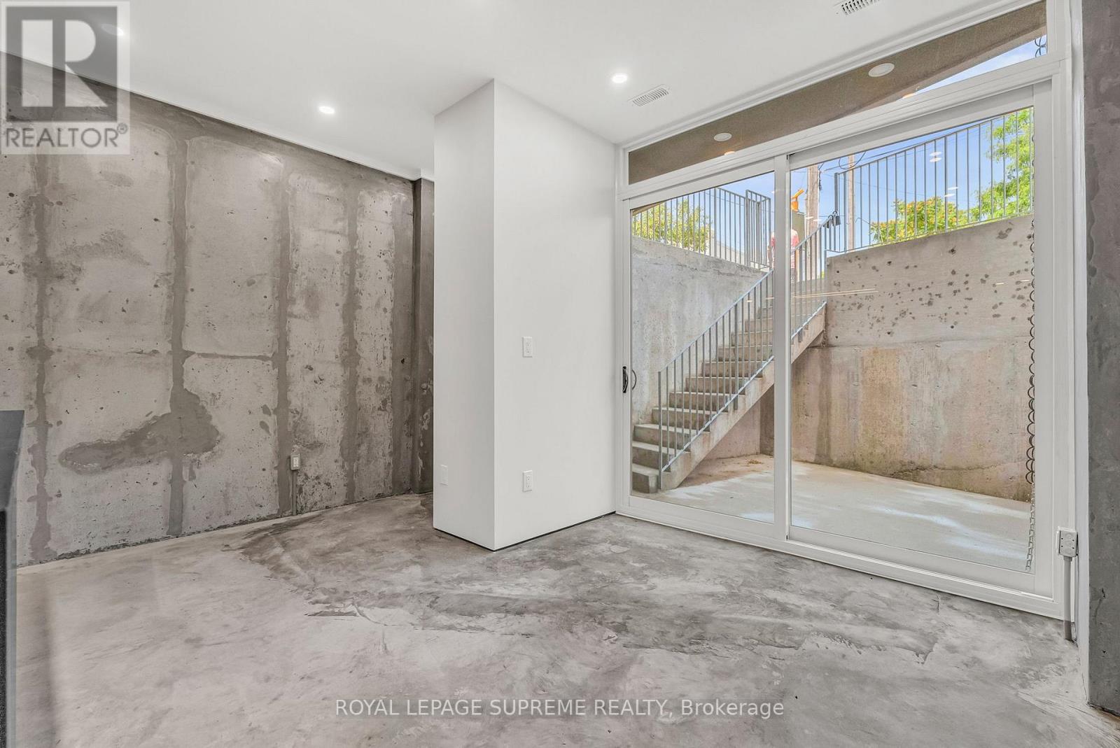 1 - 101 Bernice Crescent, Toronto, Ontario  M6N 1W7 - Photo 10 - W12436704