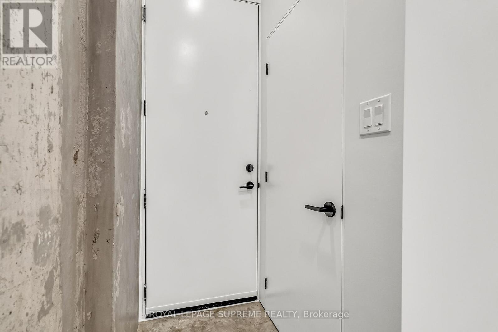 1 - 101 Bernice Crescent, Toronto, Ontario  M6N 1W7 - Photo 6 - W12436704