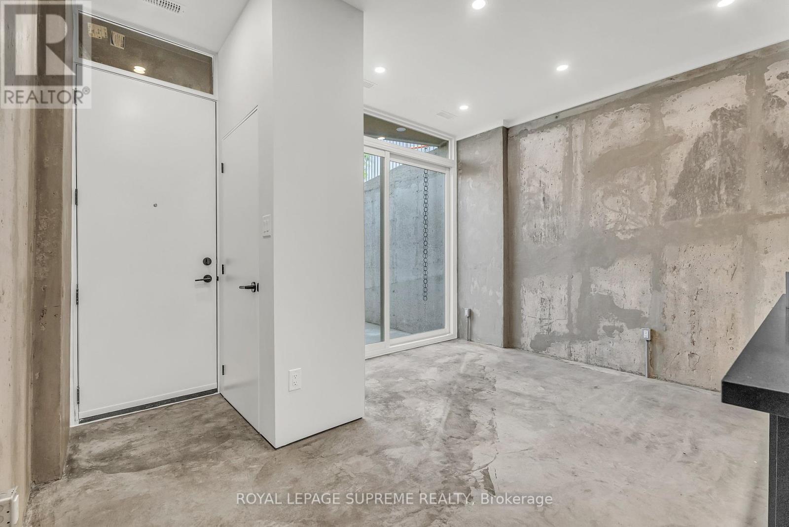 1 - 101 Bernice Crescent, Toronto, Ontario  M6N 1W7 - Photo 7 - W12436704