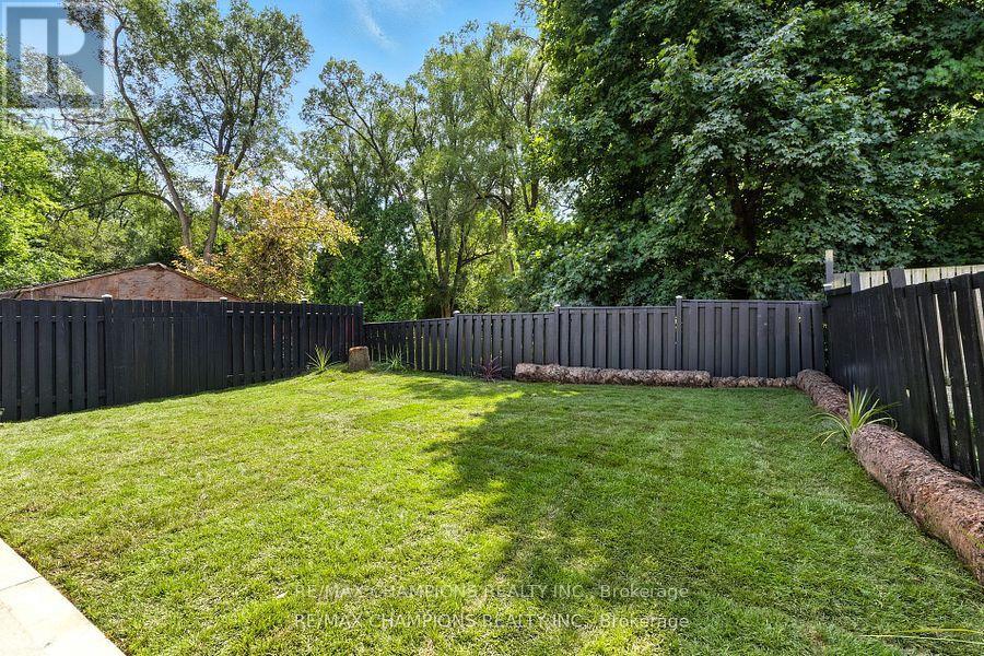 35 Hercules Court, Brampton, Ontario  L6S 1X6 - Photo 10 - W12436706