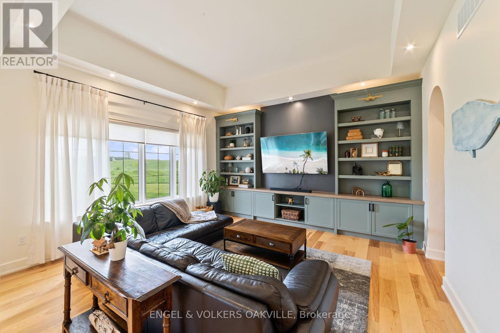 91 Logan Road, Caledon, Ontario  L7E 4L5 - Photo 14 - W12436719