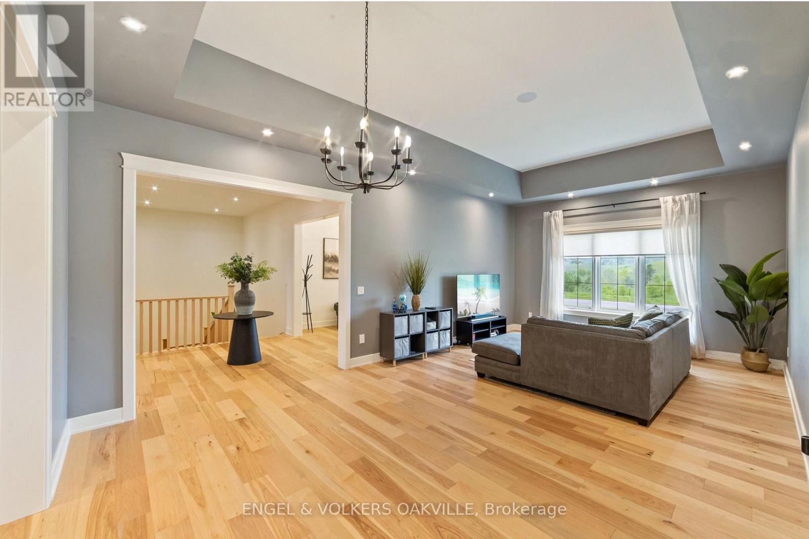 91 Logan Road, Caledon, Ontario  L7E 4L5 - Photo 19 - W12436719