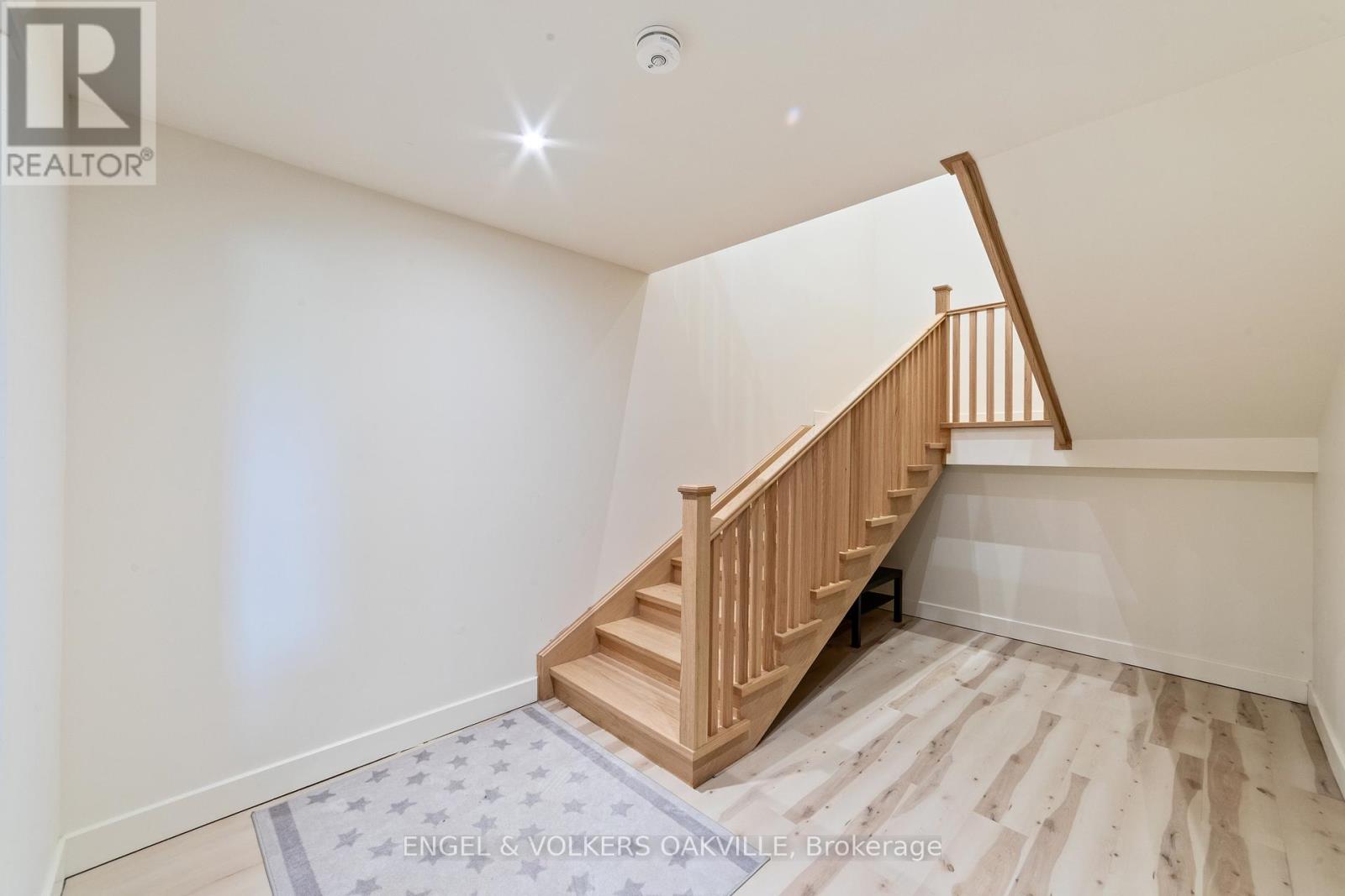 91 Logan Road, Caledon, Ontario  L7E 4L5 - Photo 37 - W12436719
