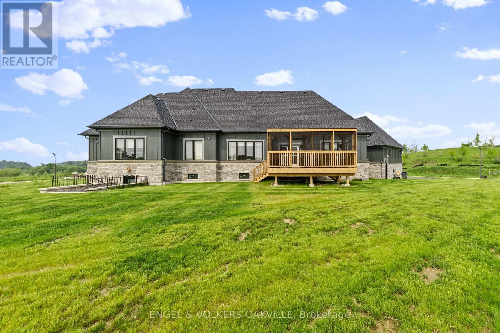 91 Logan Road, Caledon, Ontario  L7E 4L5 - Photo 39 - W12436719
